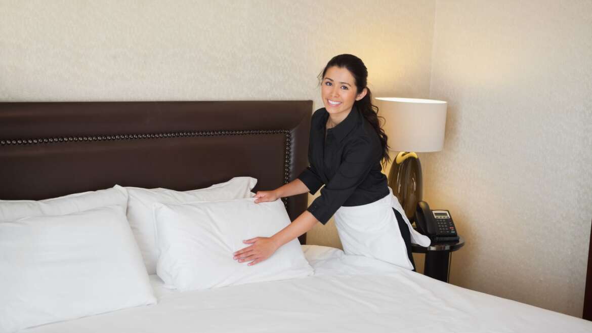 مكتب كوين سيرفيس يوفر لكم مكتب شغالات وخدم في مكرم عبيد – للاتصال بنا 0224907844 – 01158648023 – 01011195005